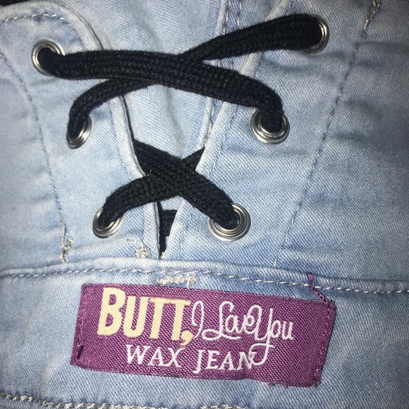 Size 3 High-Rise Wax Jeans with 5 buttons - Picture 9 of 9